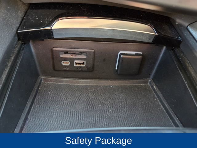 Used 2022 Buick Envision Essence w/ Technology Package I FWD image 27