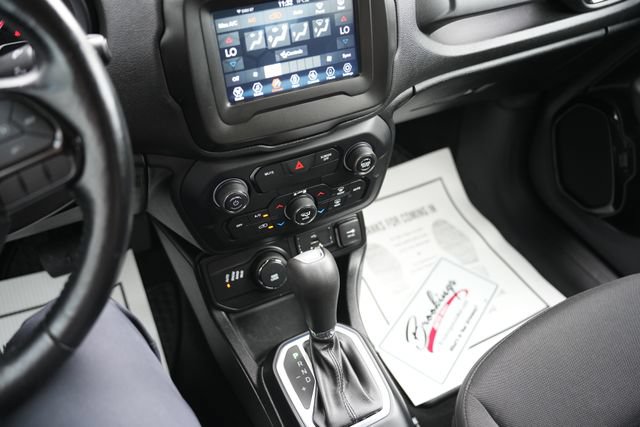 Used 2019 Jeep Renegade Altitude w/ Quick Order Package 2XM AWD/4WD image 24