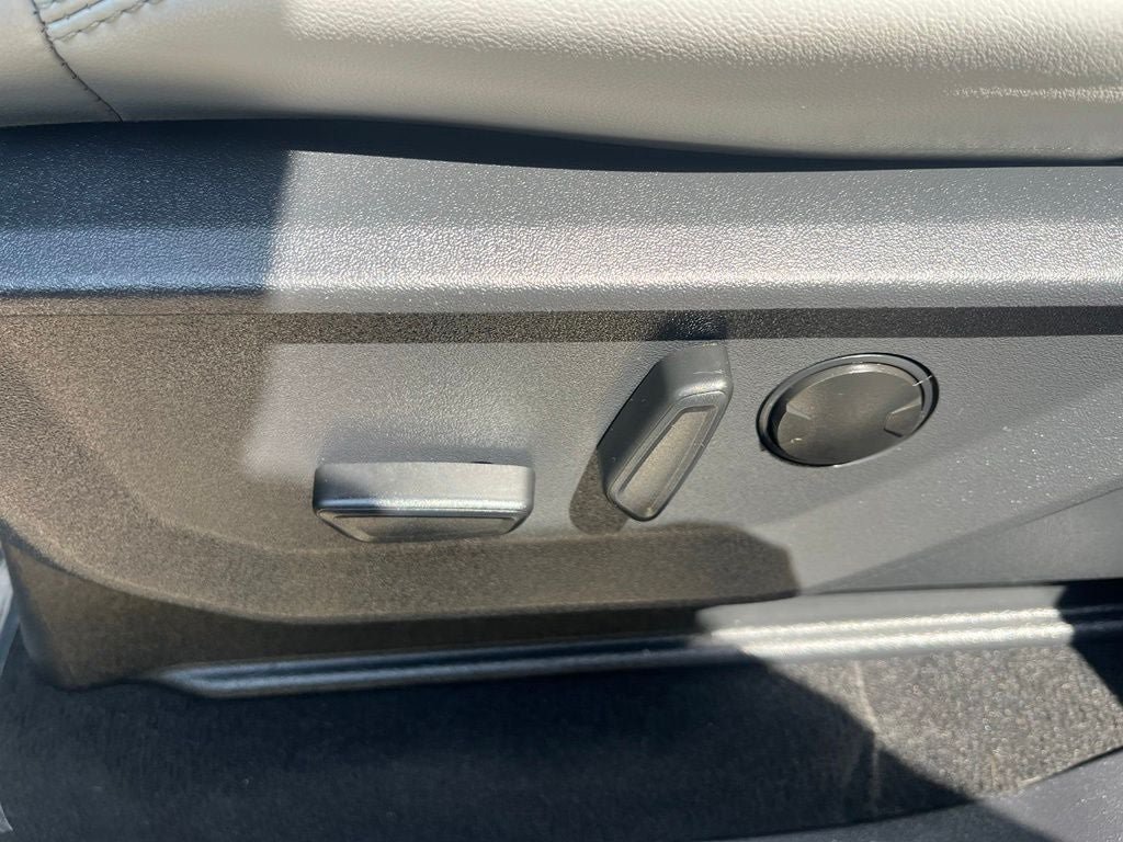 Certified 2025 Ford Expedition Platinum AWD/4WD image 40