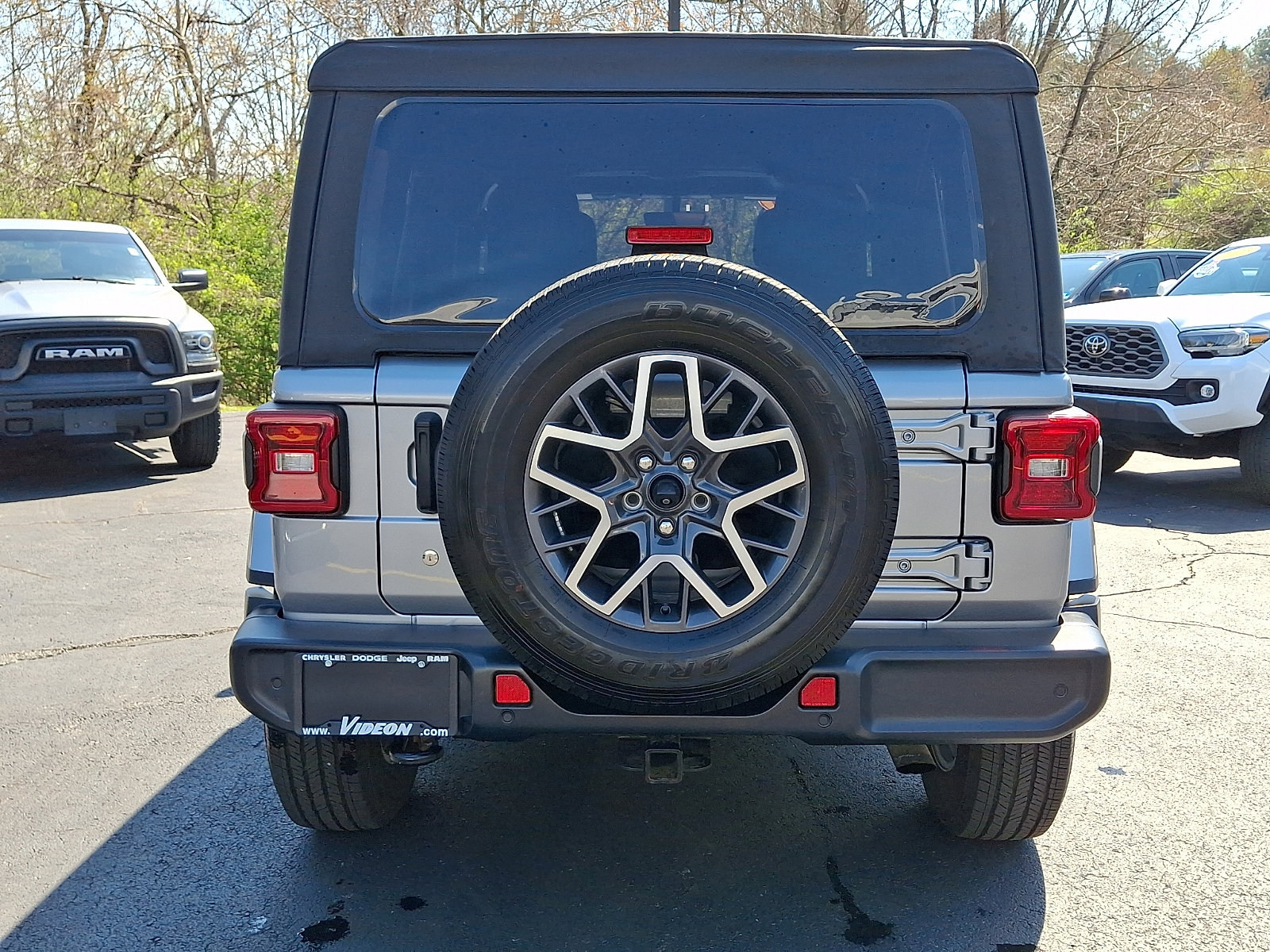 Certified 2019 Jeep Wrangler Unlimited Sahara image 5