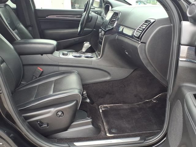 Used 2019 Jeep Grand Cherokee Overland AWD/4WD image 28