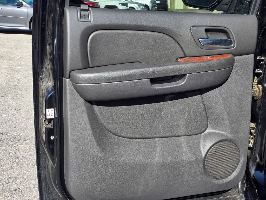 Used 2007 Chevrolet Avalanche LTZ w/ LTZ Preferred Equipment Group image 47