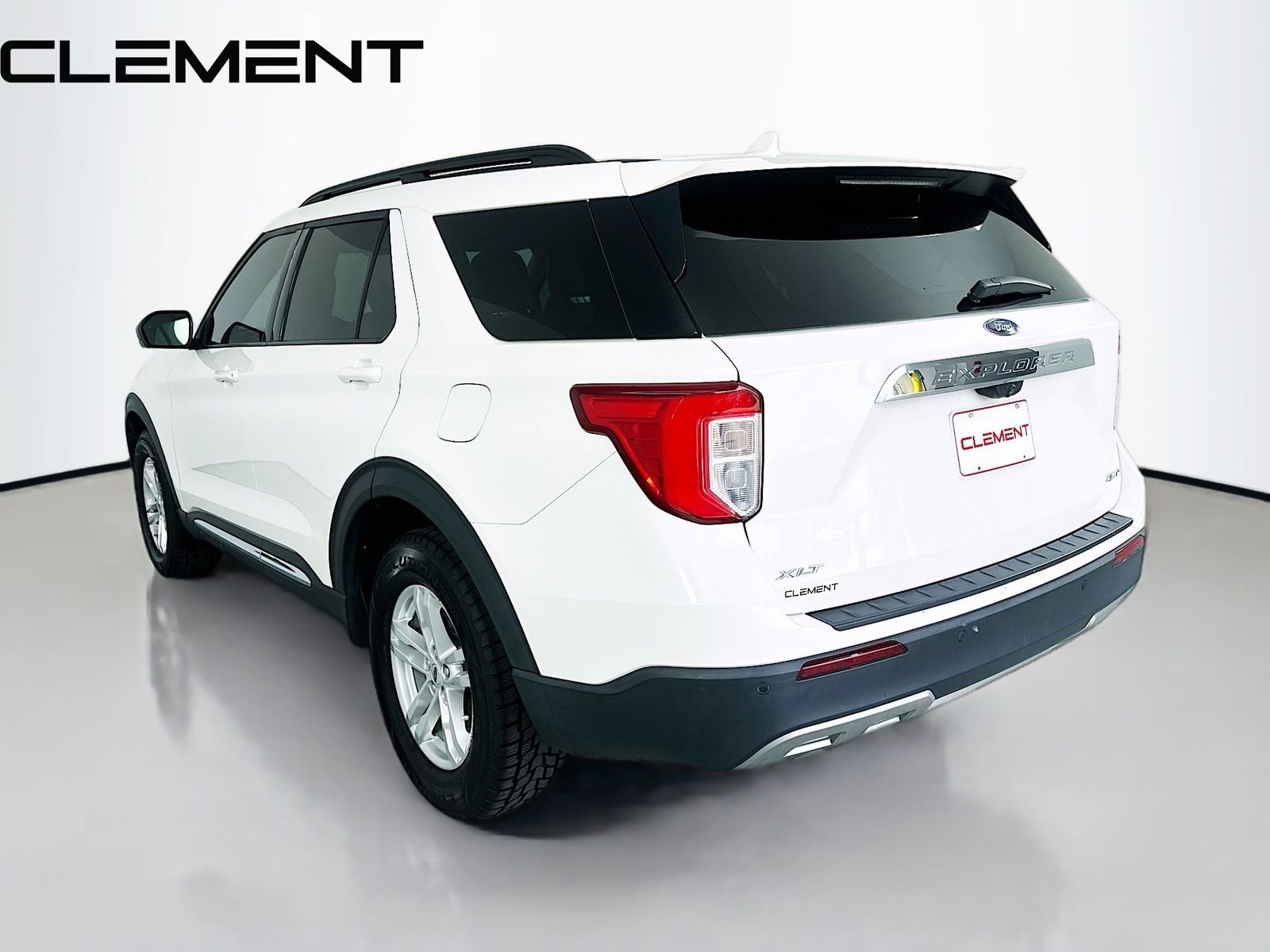 Used 2022 Ford Explorer XLT w/ Equipment Group 202A AWD/4WD image 10