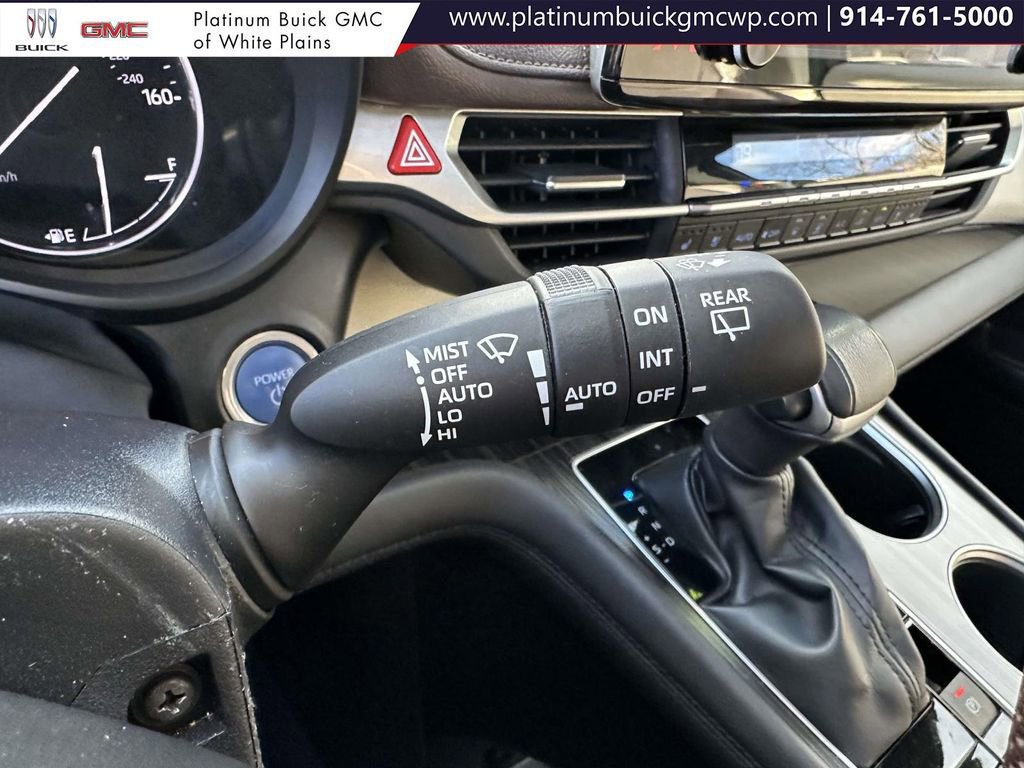 Used 2022 Toyota Sienna Platinum image 38