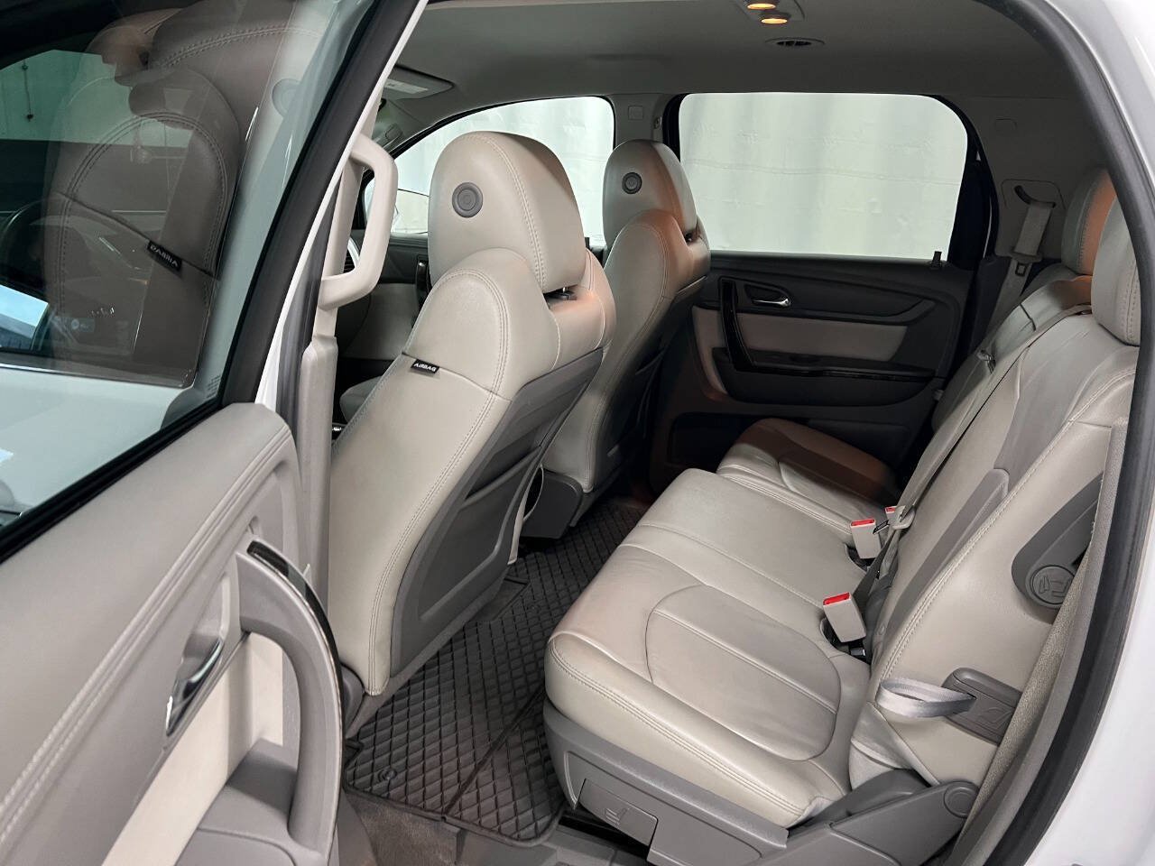 Used 2017 GMC Acadia Limited SLT AWD/4WD image 9