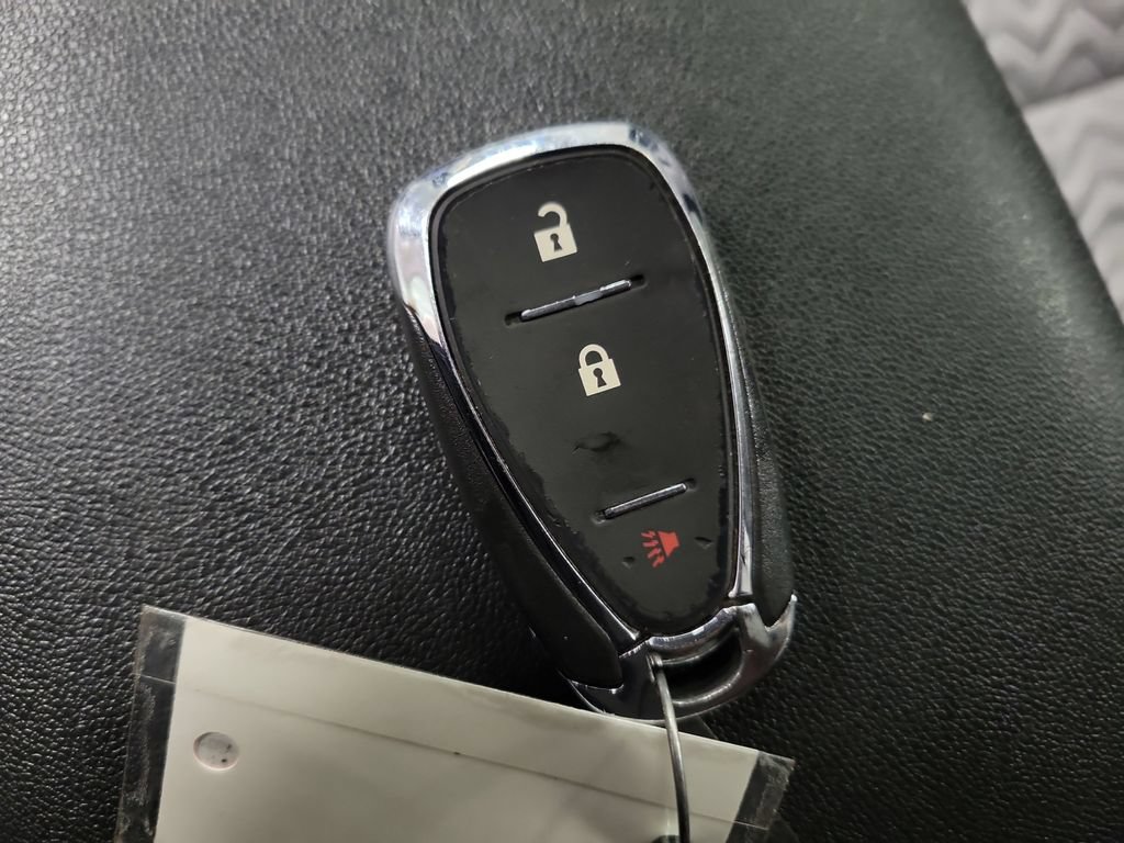 Used 2022 Chevrolet Equinox LS w/ LPO, Floor Liner Package AWD/4WD image 19