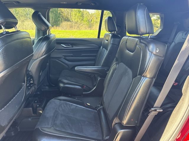 Used 2024 Jeep Grand Cherokee L Altitude image 13