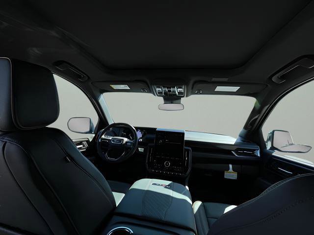 New 2026 GMC Yukon AT4 AWD/4WD image 31