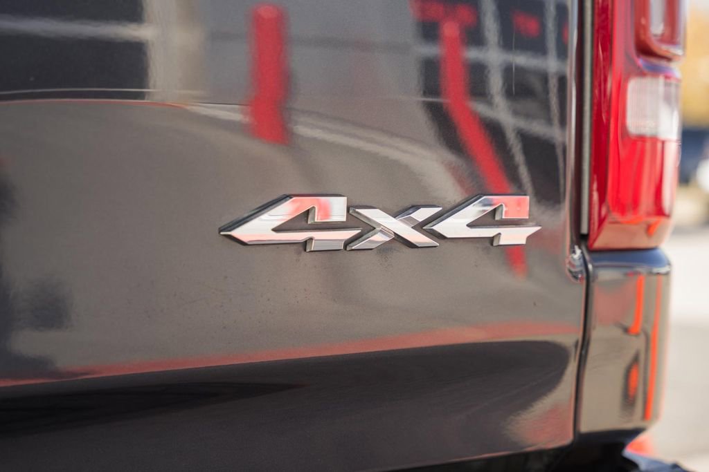 Used 2019 RAM 1500 Limited image 10