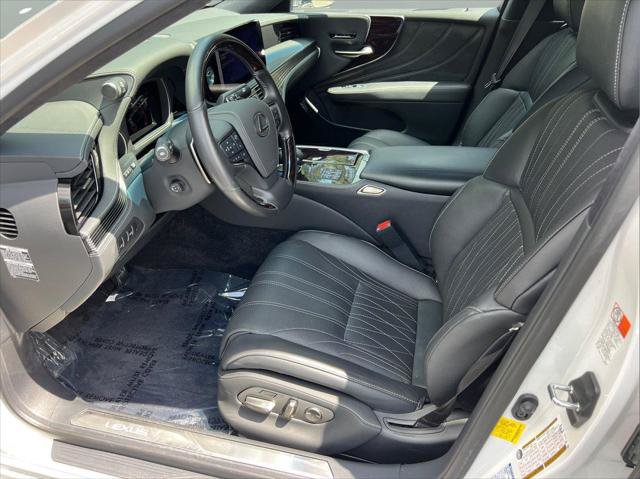 Certified 2023 Lexus LS 500 AWD w/ Luxury Package image 9