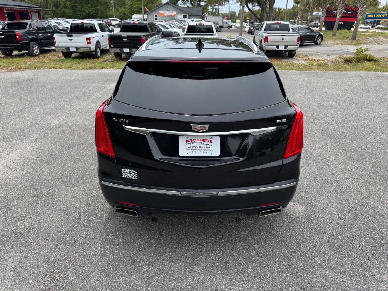 Used 2017 Cadillac XT5 Luxury w/ Driver Awareness Package image 13
