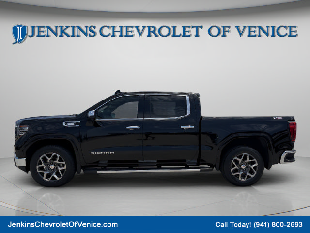 Used 2023 GMC Sierra 1500 SLT w/ SLT Premium Package AWD/4WD image 2