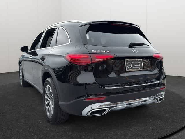 Used 2026 Mercedes-Benz GLC 300 4MATIC image 5
