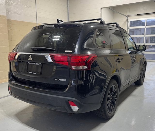 Used 2018 Mitsubishi Outlander SE image 5
