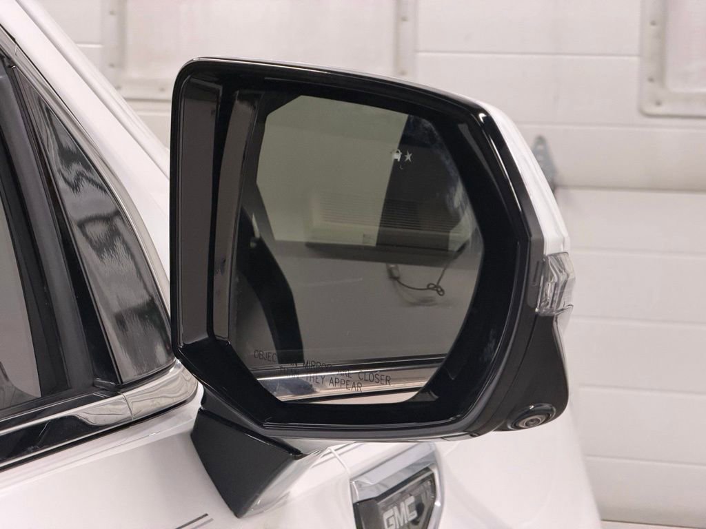 Certified 2022 GMC Yukon Denali image 11