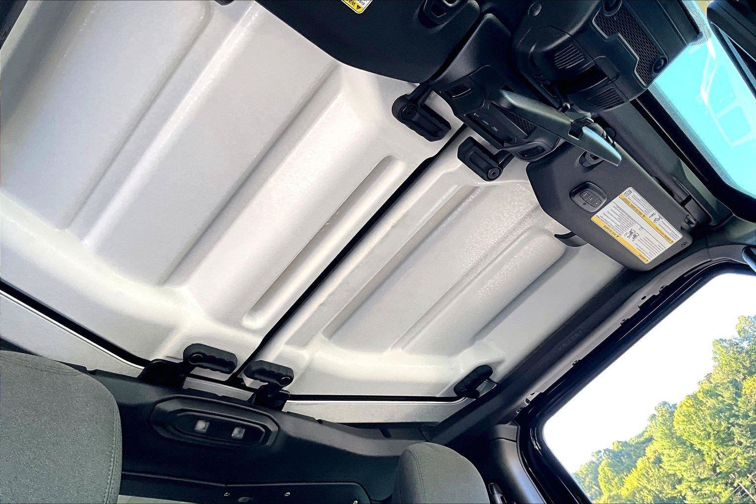 Certified 2024 Jeep Wrangler Sport AWD/4WD image 23