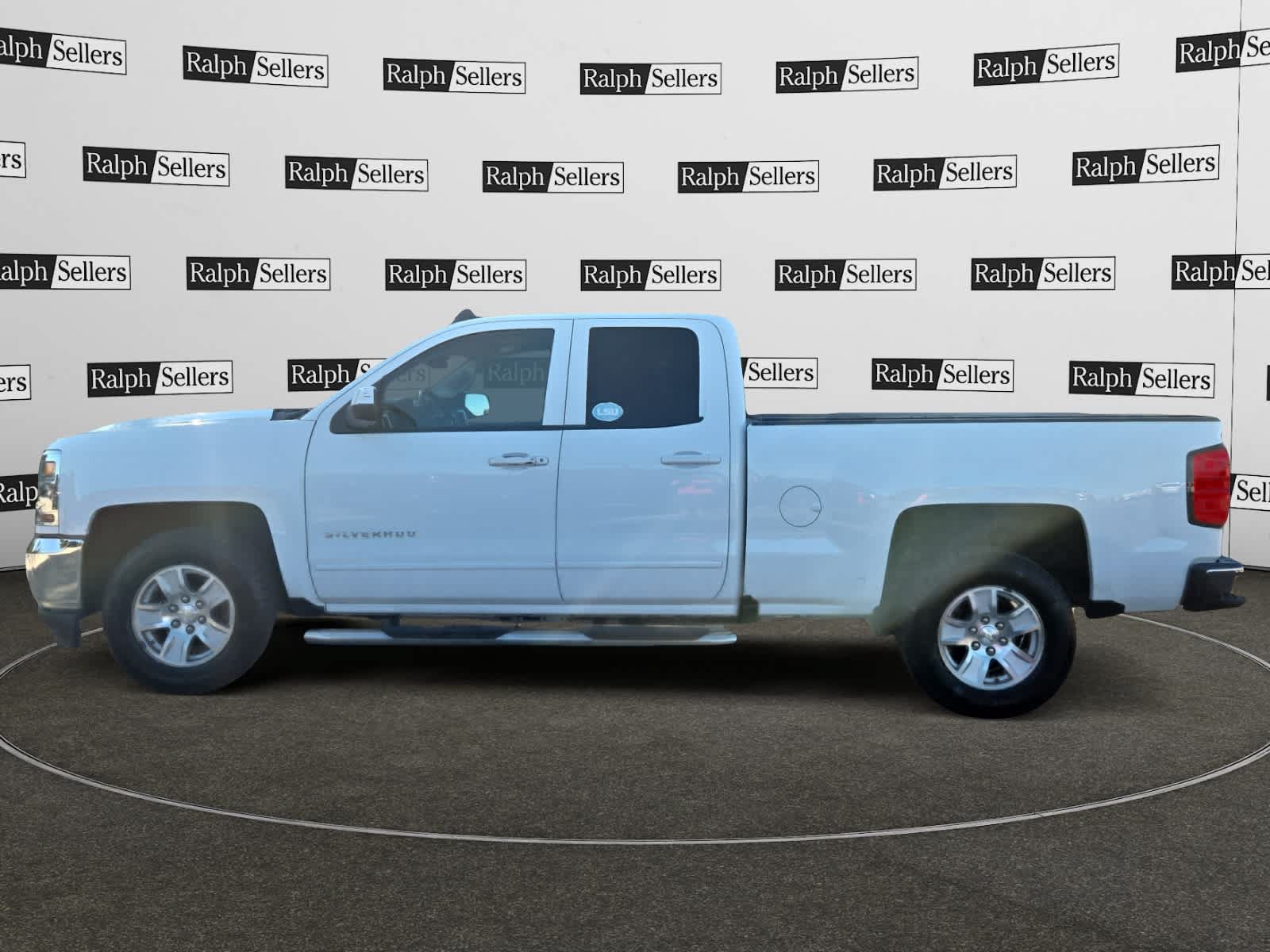 Used 2019 Chevrolet Silverado 1500 LT RWD image 3