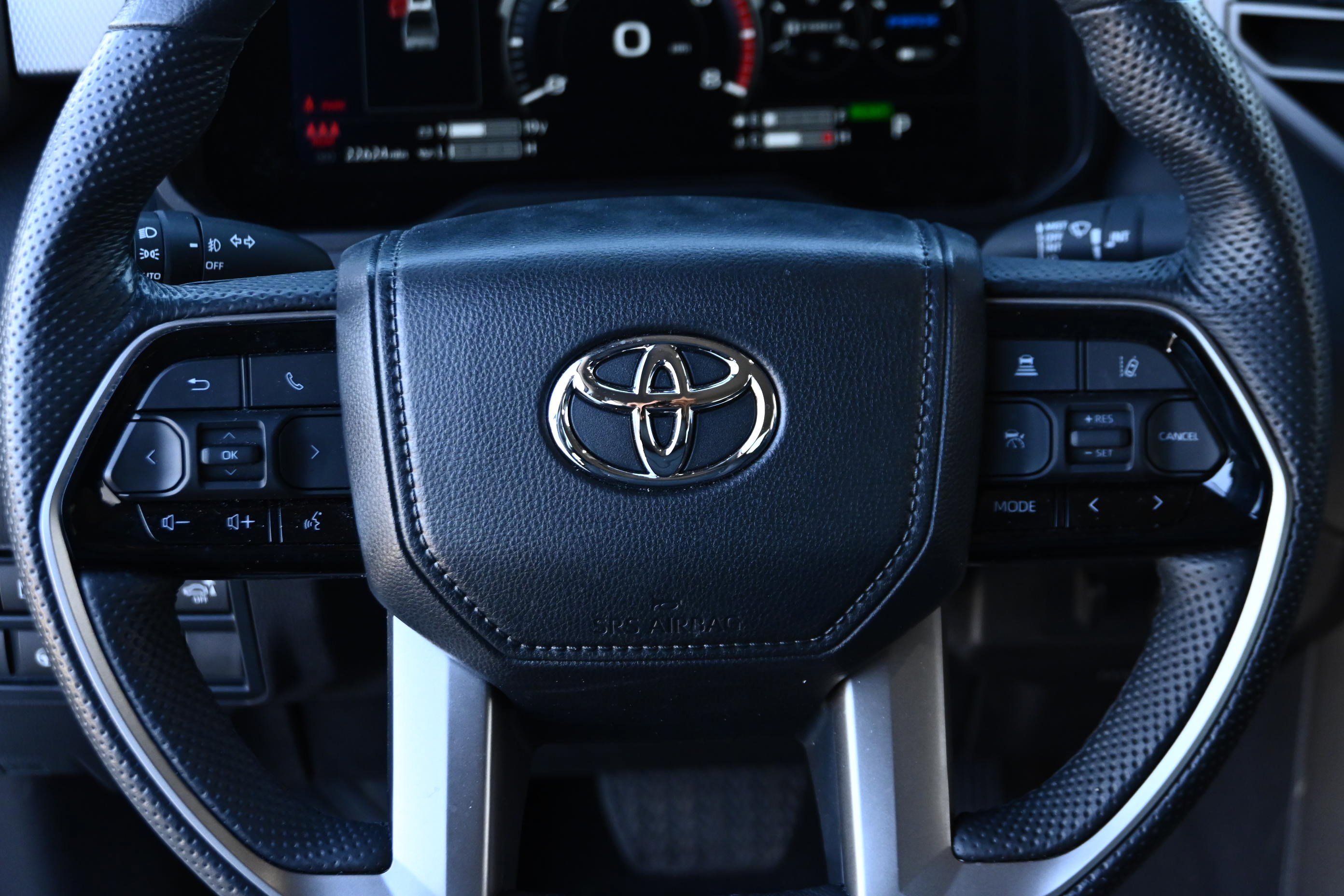Used 2024 Toyota Tundra Limited image 32