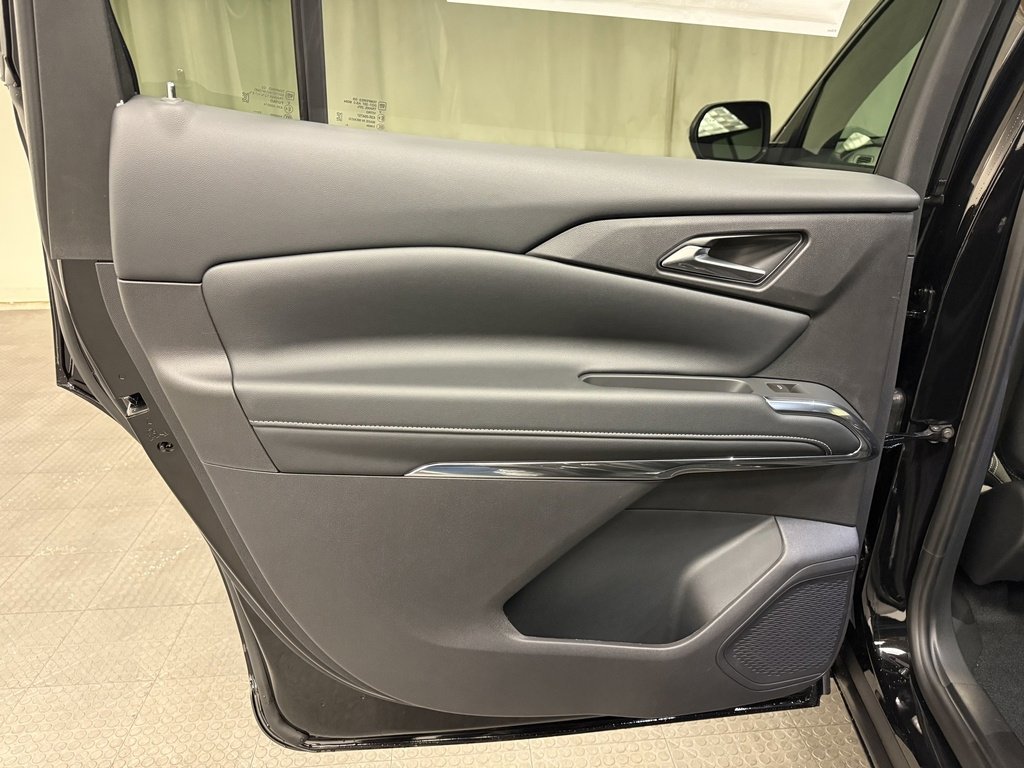 New 2026 Chevrolet Traverse LT image 19