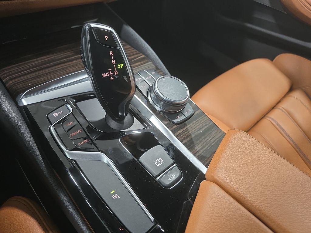 Used 2018 BMW 540i w/ Premium Package RWD image 14