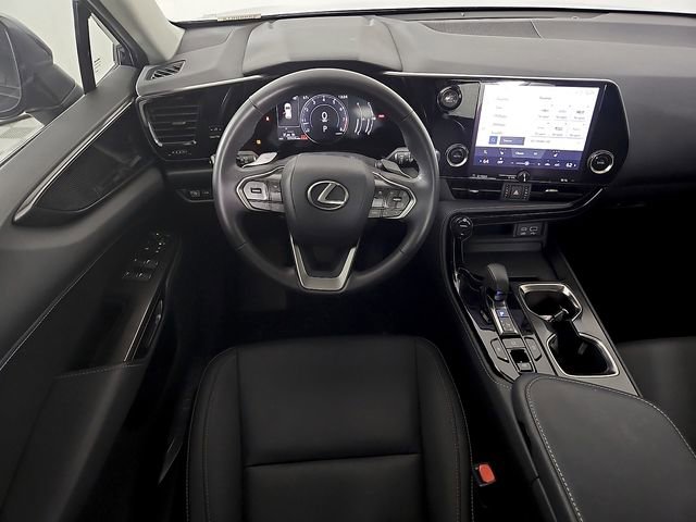 Used 2024 Lexus NX 250 FWD w/ Towing Package (2000 Lbs) image 12