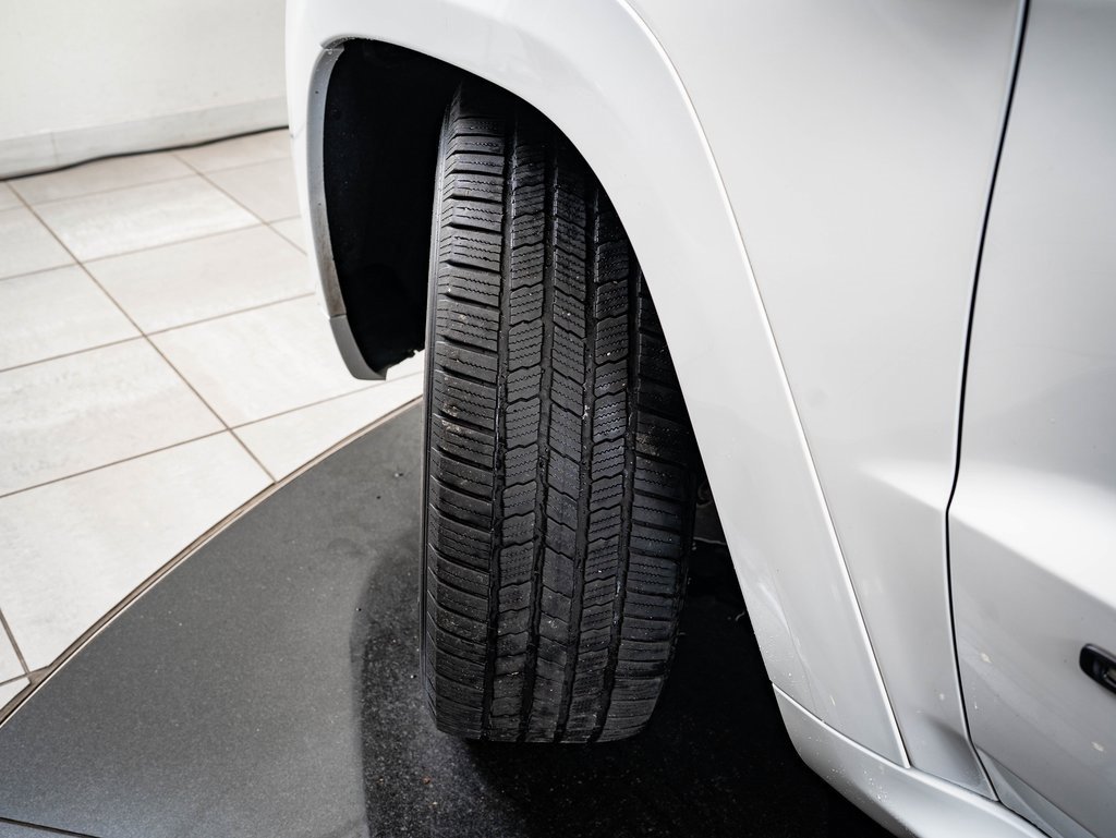 Used 2020 Jeep Grand Cherokee Limited X image 38