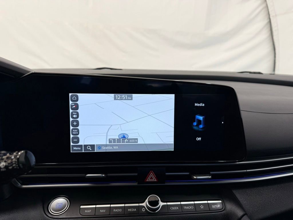 Used 2025 Hyundai Elantra Limited FWD image 32