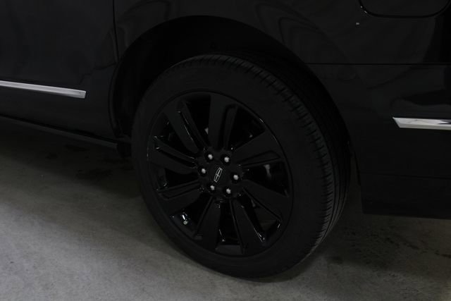 Certified 2023 Lincoln Navigator L Reserve AWD/4WD image 32