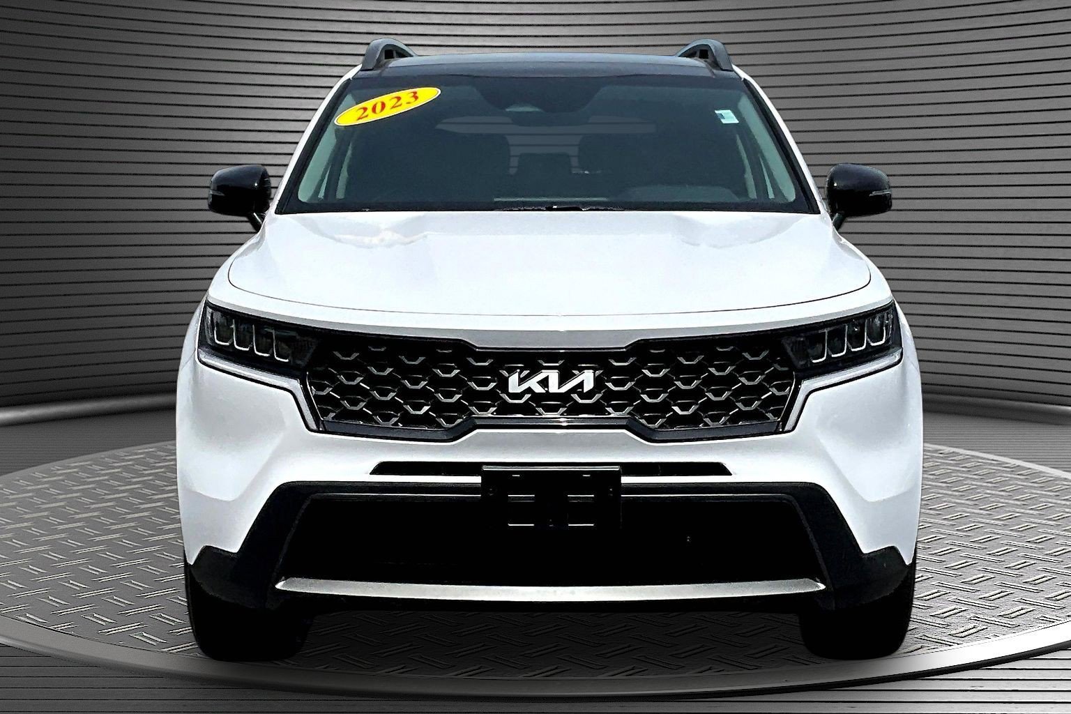 Used 2023 Kia Sorento S w/ Panoramic Sunroof Package AWD/4WD image 2