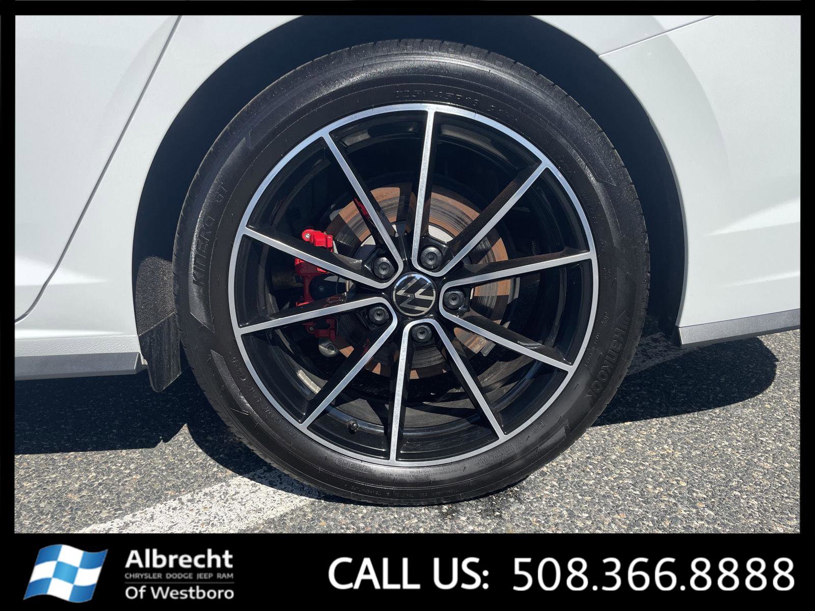 Used 2025 Volkswagen Jetta GLI Autobahn image 32