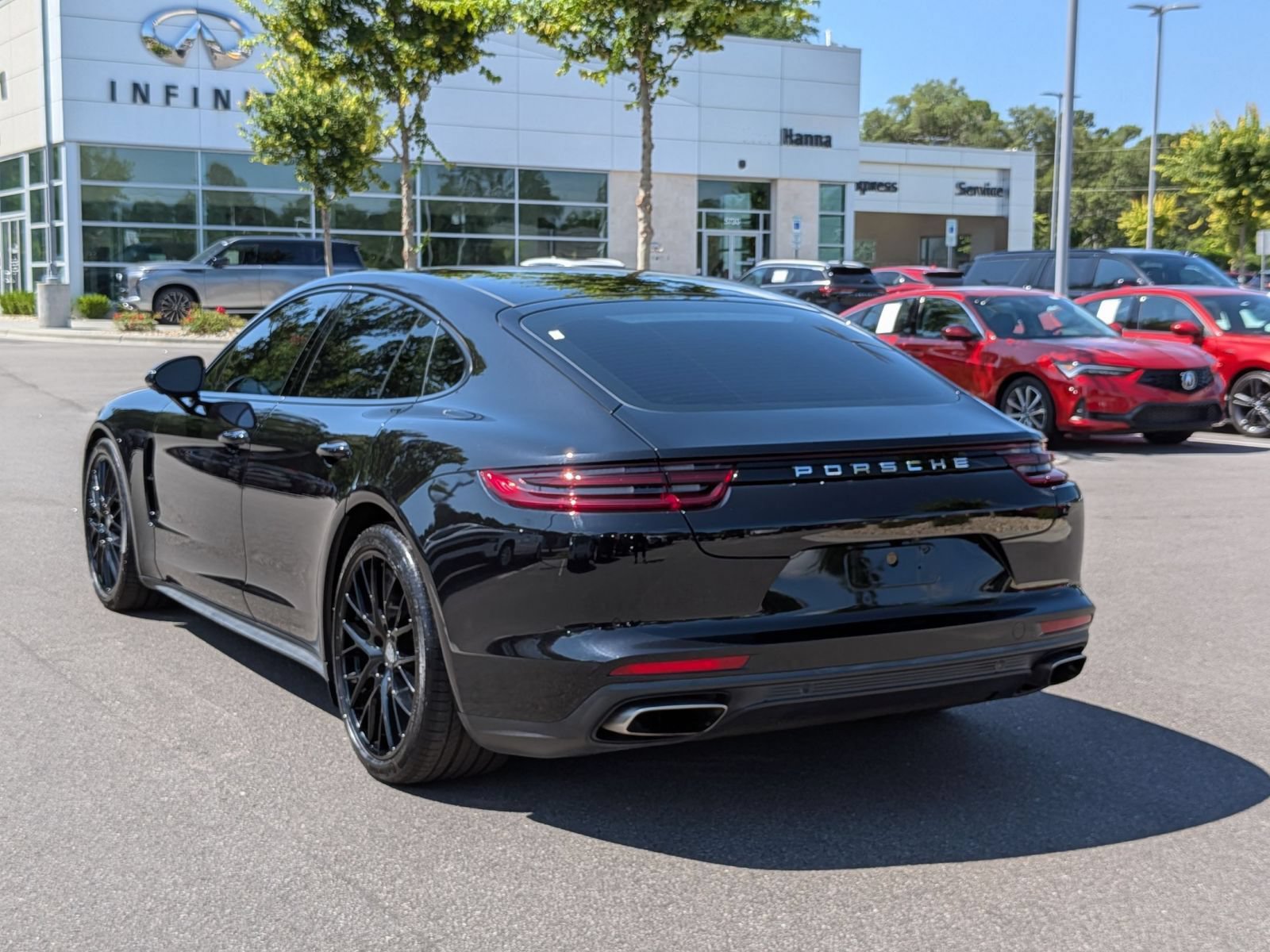 Used 2020 Porsche Panamera RWD image 5