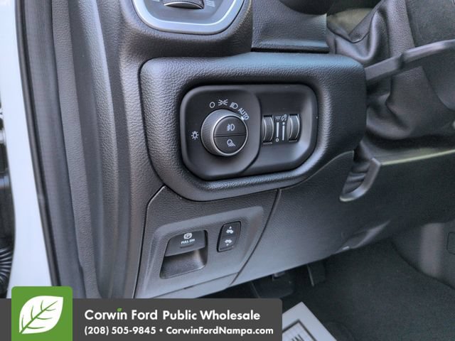 Used 2019 RAM 1500 Big Horn RWD image 13