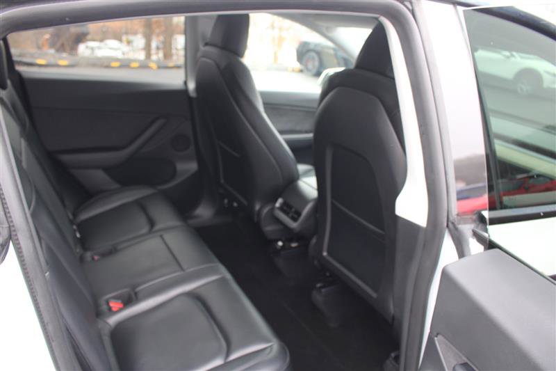 Used 2021 Tesla Model Y Long Range image 14
