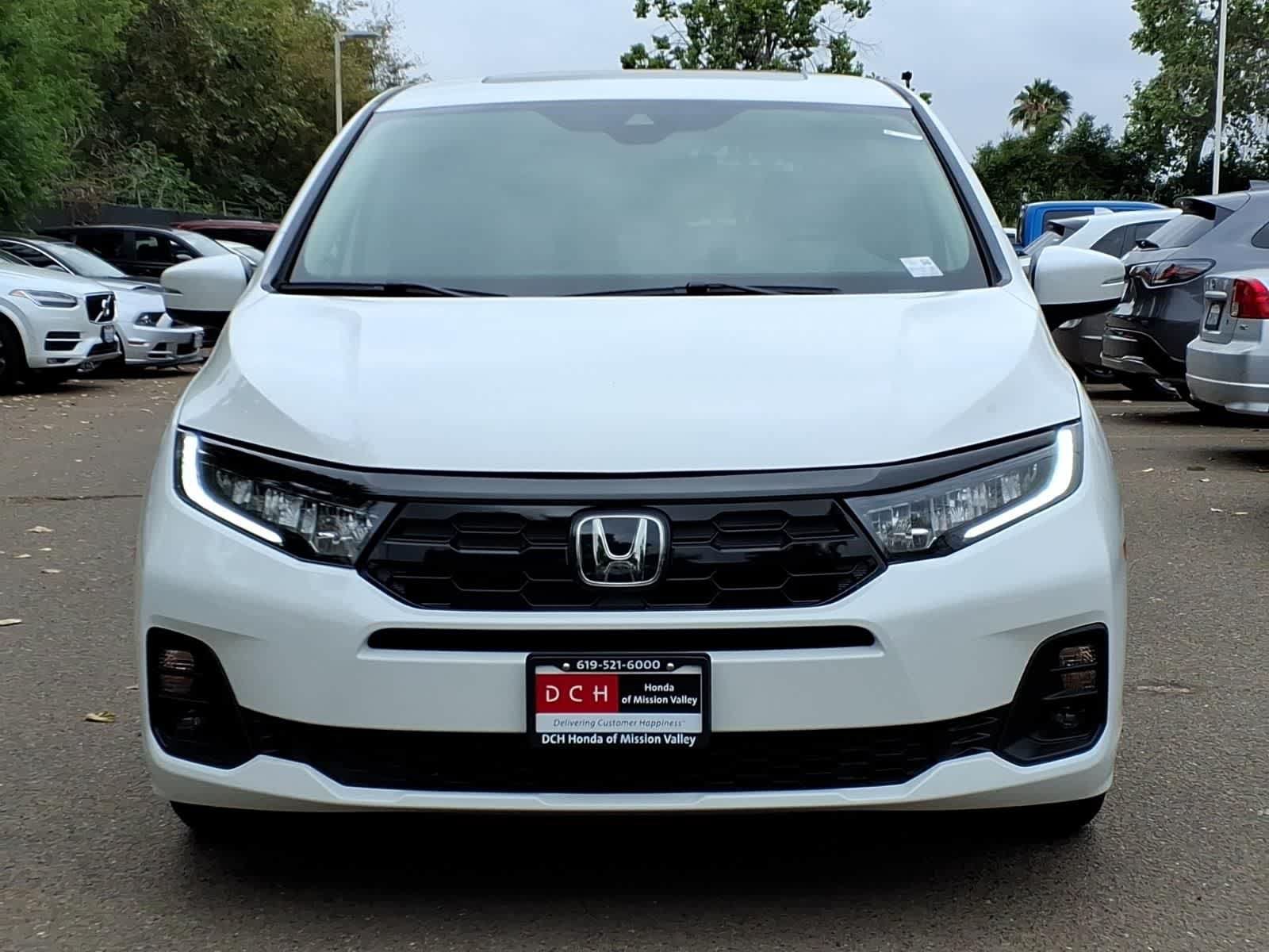 New 2026 Honda Odyssey Touring image 2