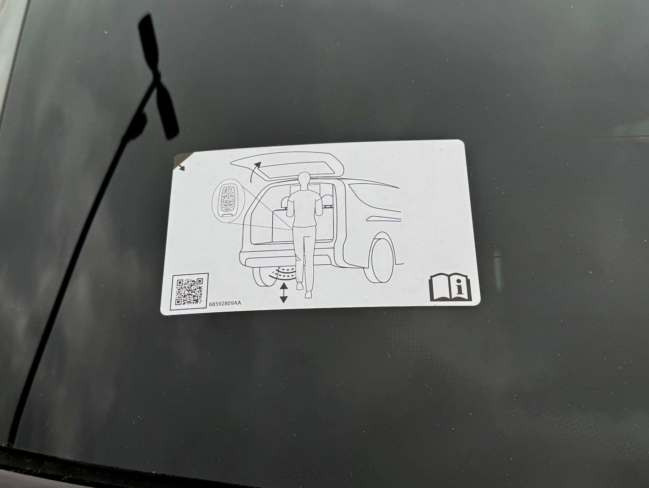 New 2026 Chrysler Pacifica Limited image 9