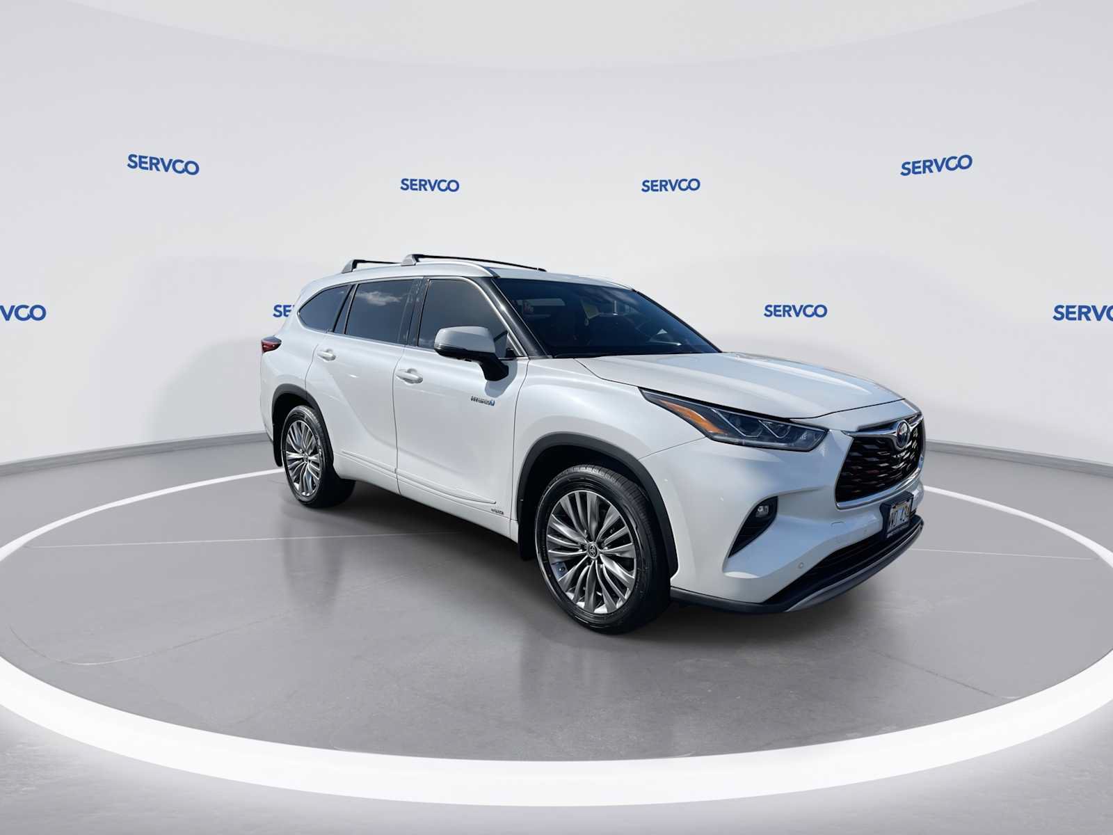 Used 2020 Toyota Highlander Platinum AWD/4WD image 2
