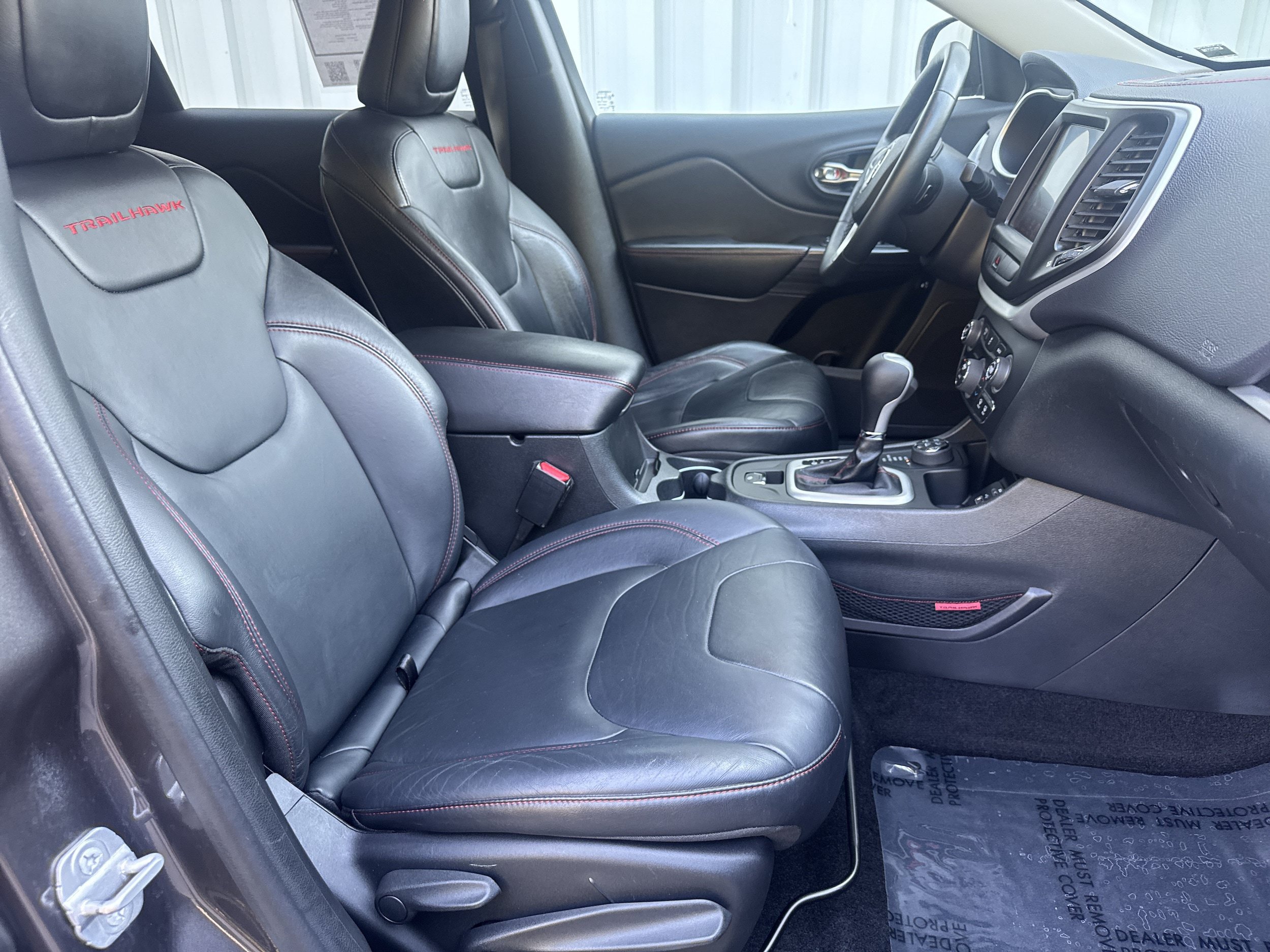 Used 2014 Jeep Cherokee Trailhawk w/ Comfort/Convenience Group AWD/4WD image 15