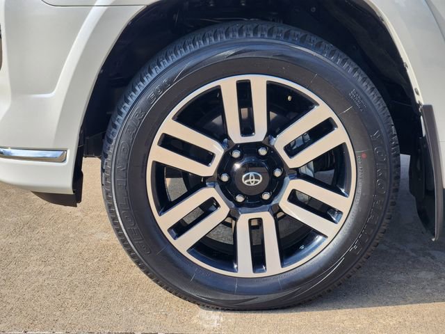 Used 2022 Toyota 4Runner Limited AWD/4WD image 8