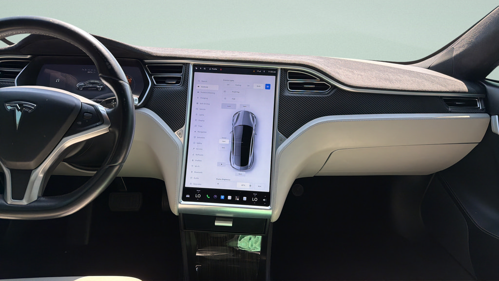 Used 2015 Tesla Model S 85D AWD/4WD image 12