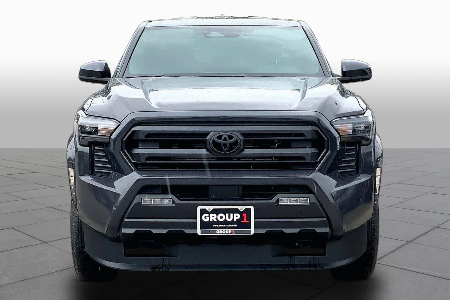Used 2026 Toyota Tacoma SR5 AWD/4WD image 4
