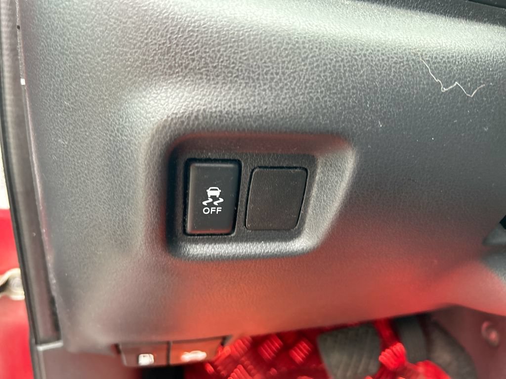 Used 2018 Nissan Versa SV FWD image 13
