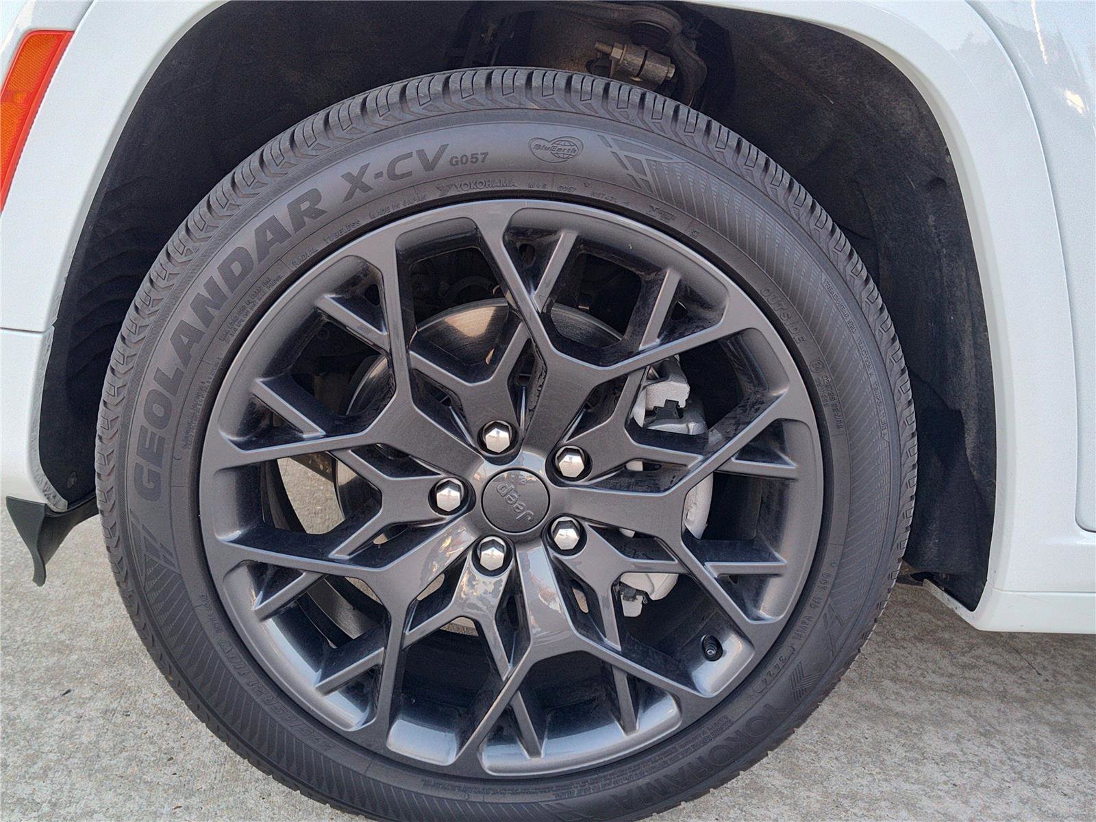 Used 2024 Jeep Grand Cherokee L Summit w/ High Altitude Package image 14