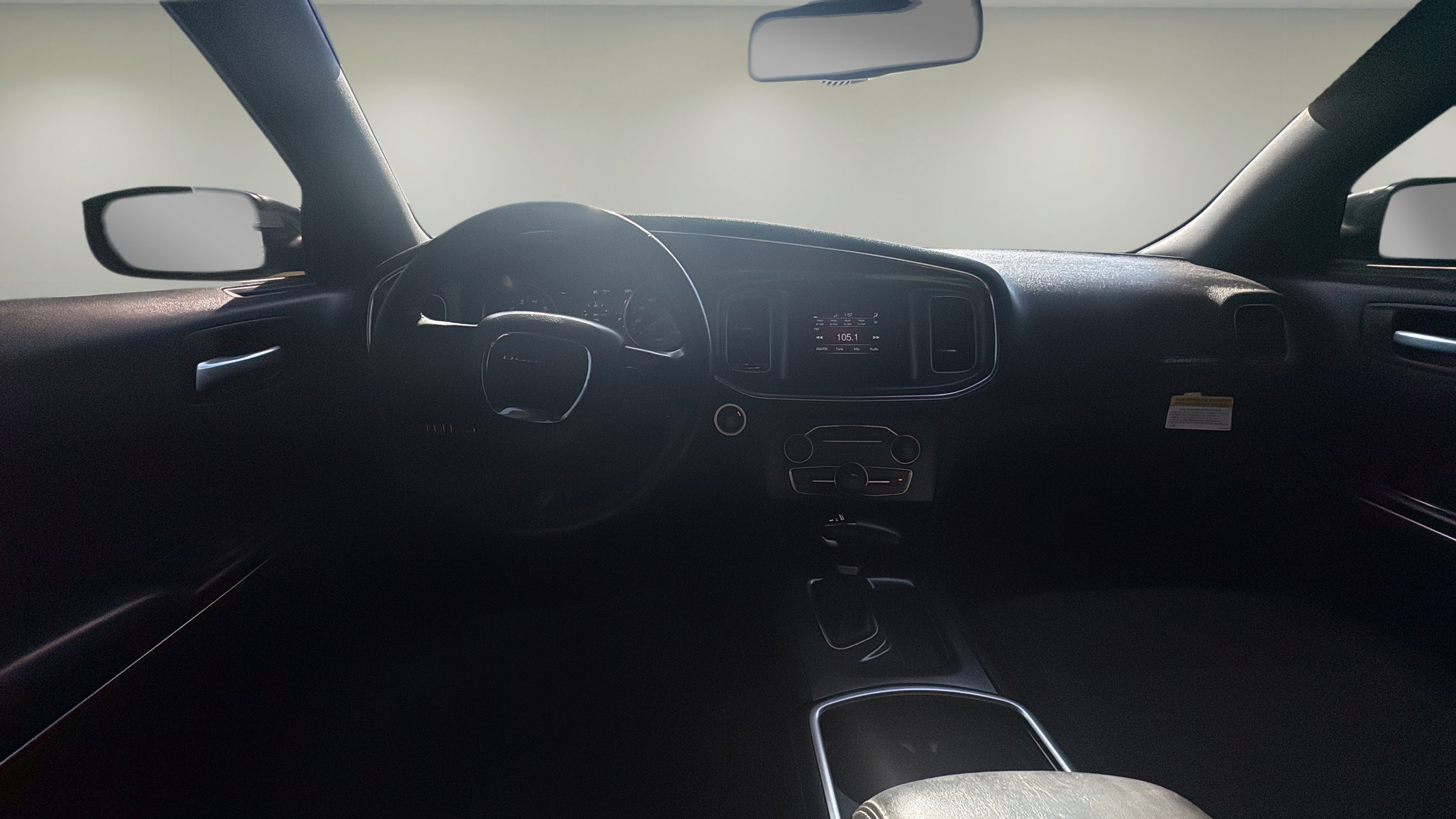 Used 2016 Dodge Charger SE RWD image 14