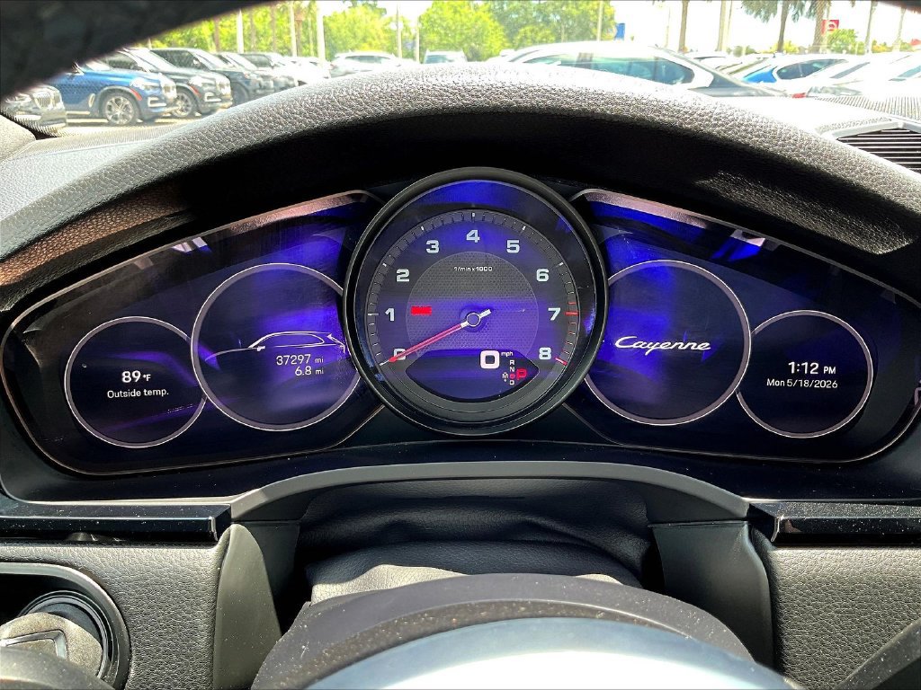 Used 2023 Porsche Cayenne AWD/4WD image 13