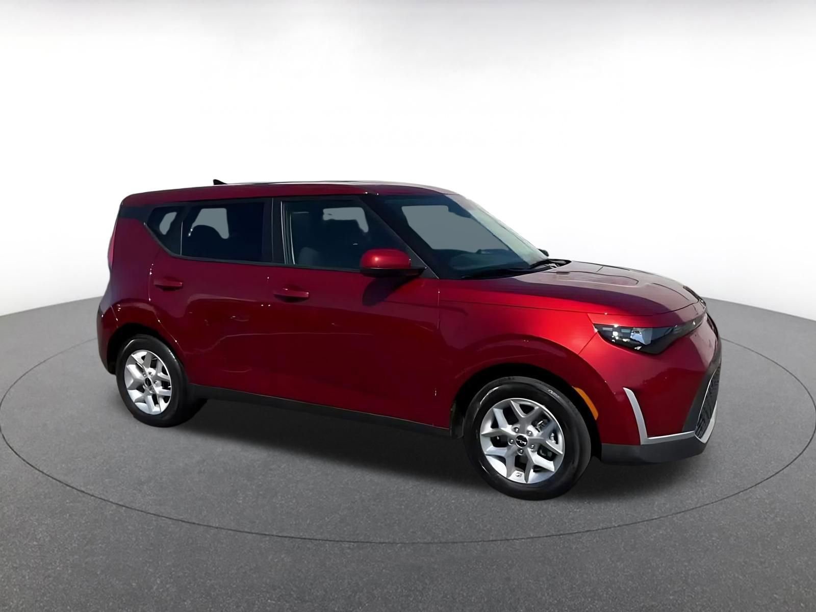 Used 2025 Kia Soul LX w/ LX Technology Package FWD video 2