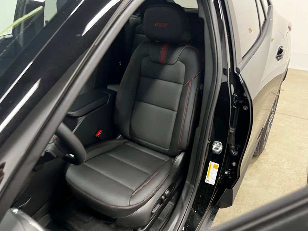 New 2026 Chevrolet Trax RS w/ Driver Confidence Package image 27