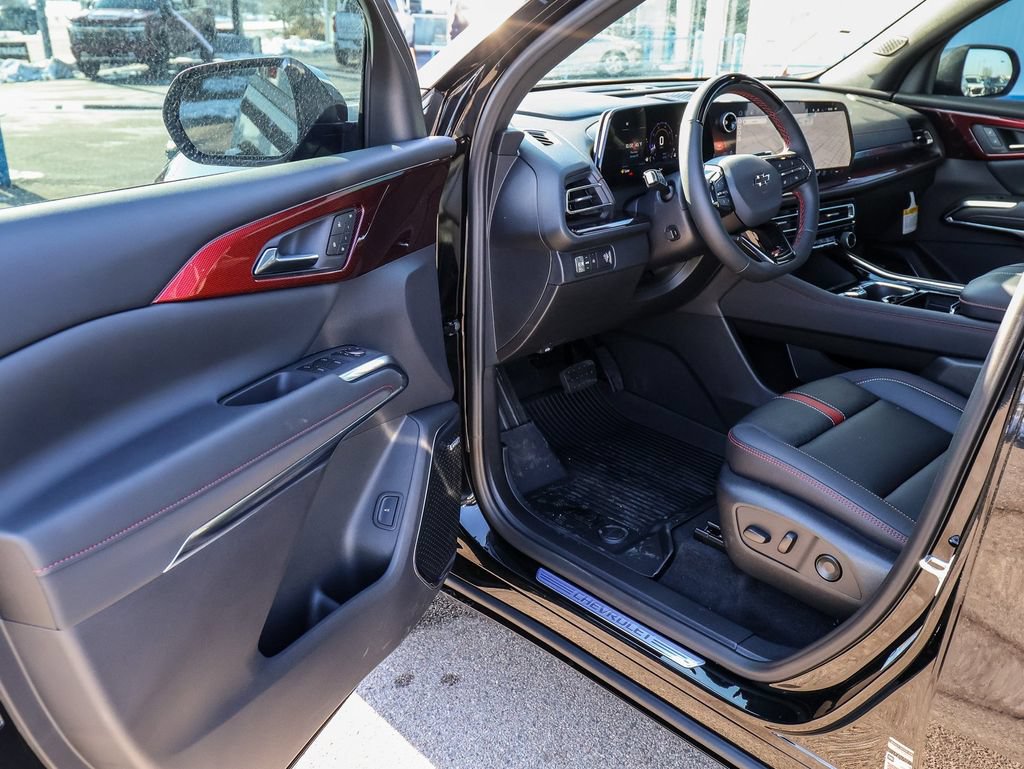 New 2026 Chevrolet Traverse RS w/ LPO, Floor Liner Package FWD image 52