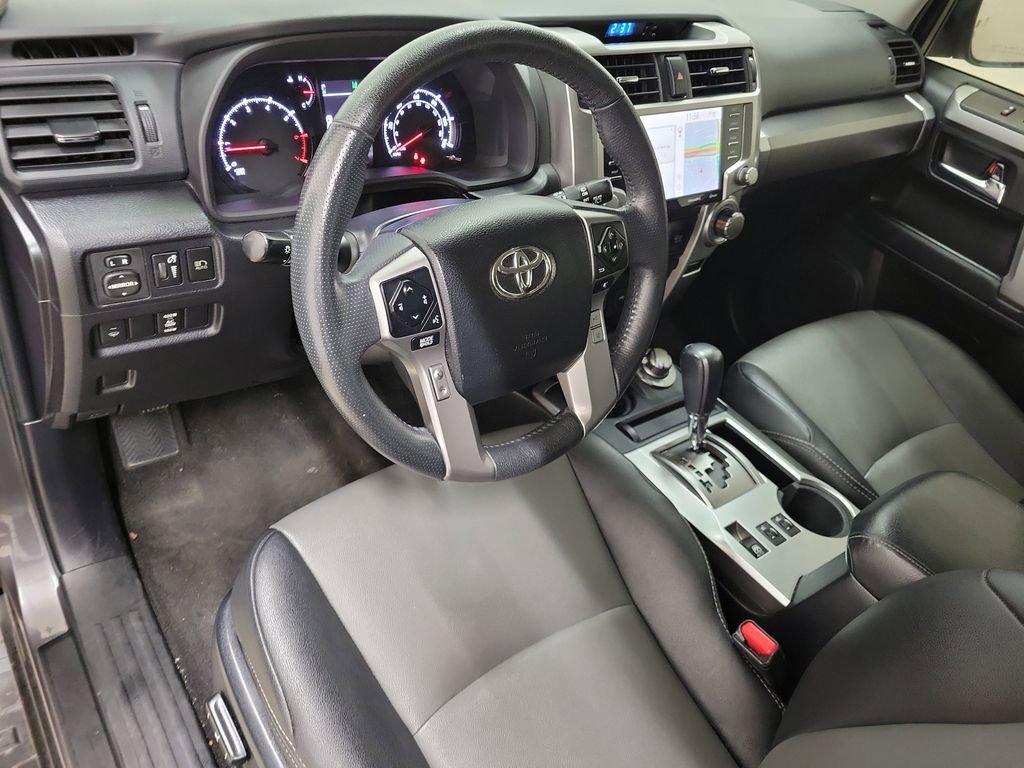 Used 2020 Toyota 4Runner SR5 Premium image 18