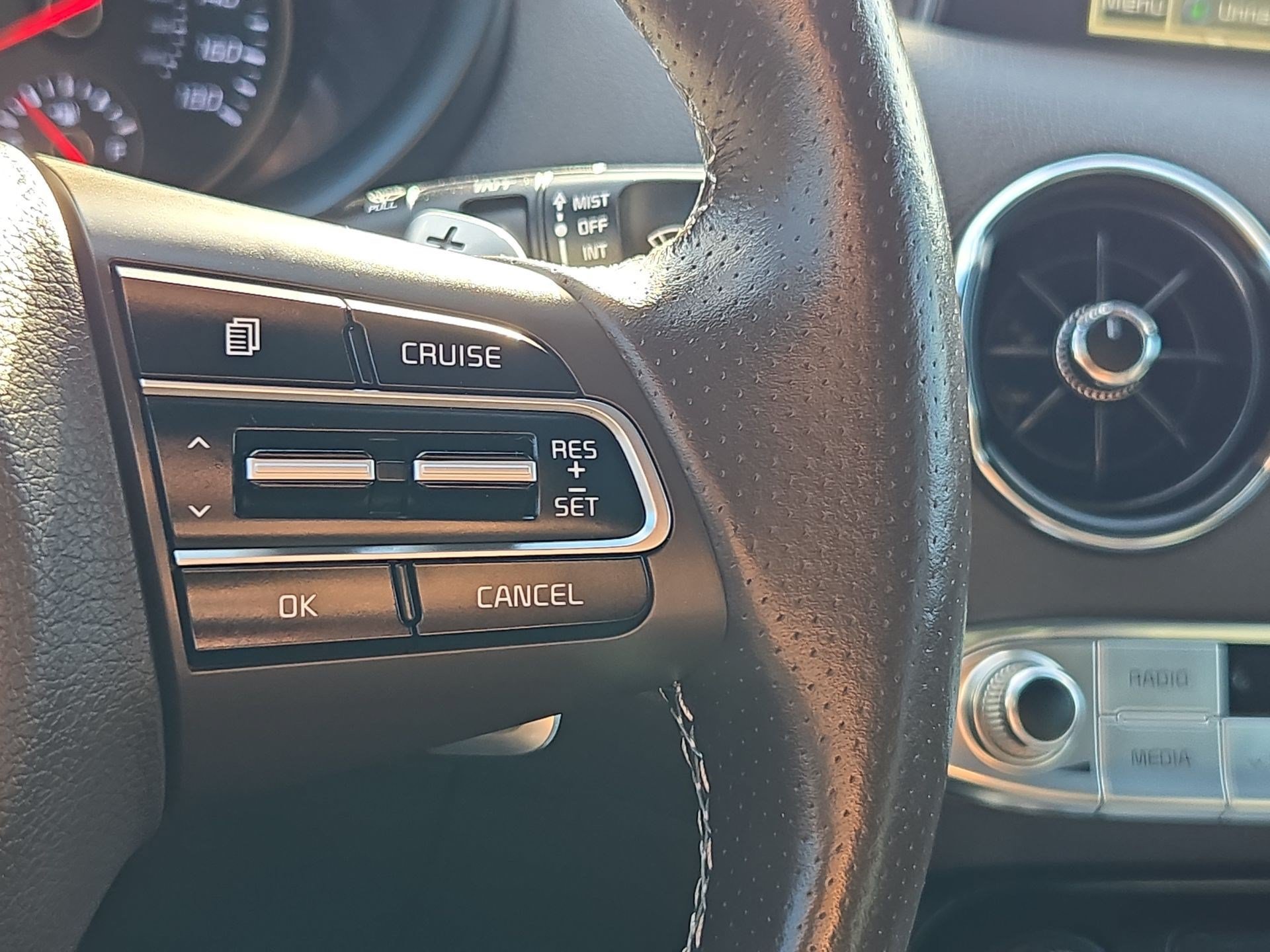 Used 2020 Kia Stinger GT AWD/4WD image 19