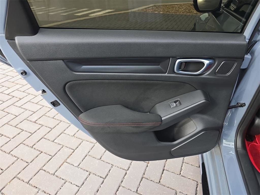 Used 2025 Honda Civic Type R image 14